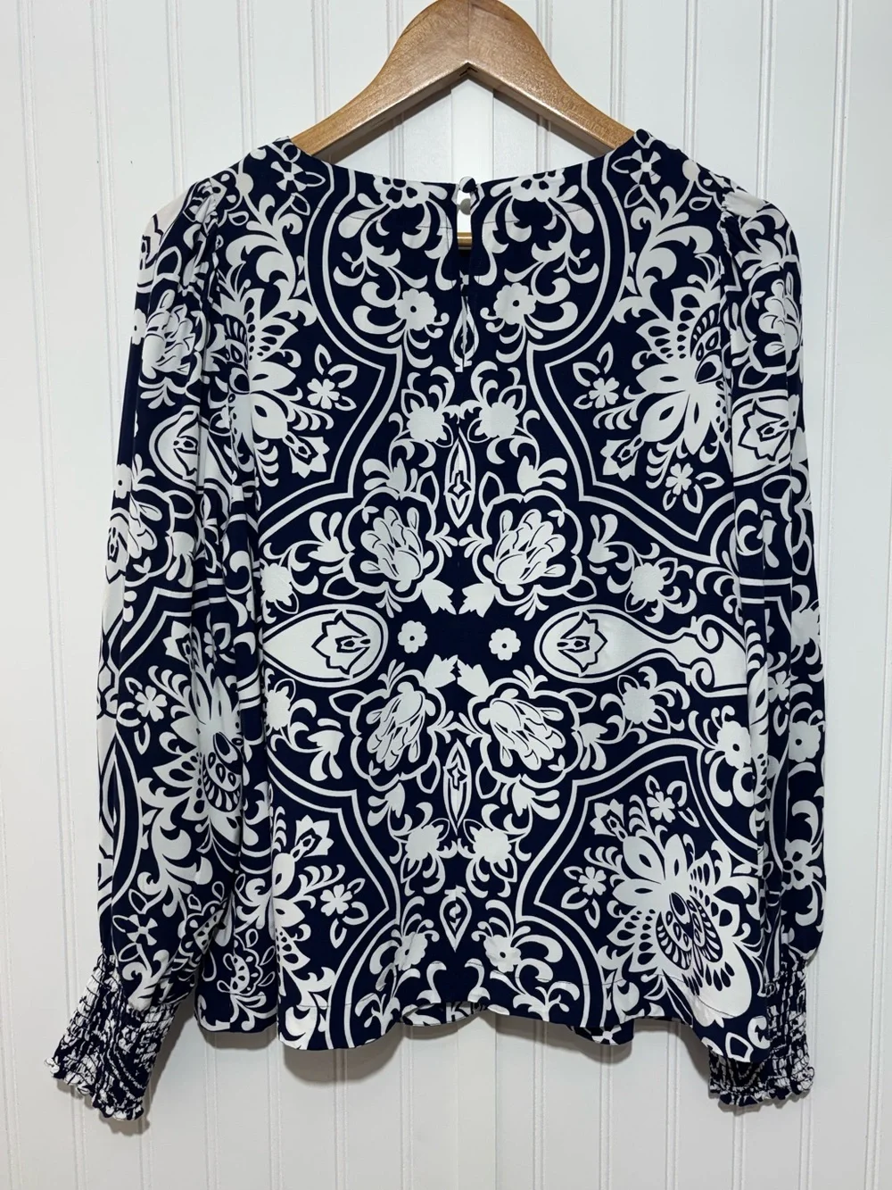 Boden Navy Blue White Scroll Print Smocked Sleeve Blouse US 10 Timeless Top Chic